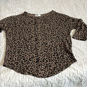 Market & Spruce leopard print sweater, size large